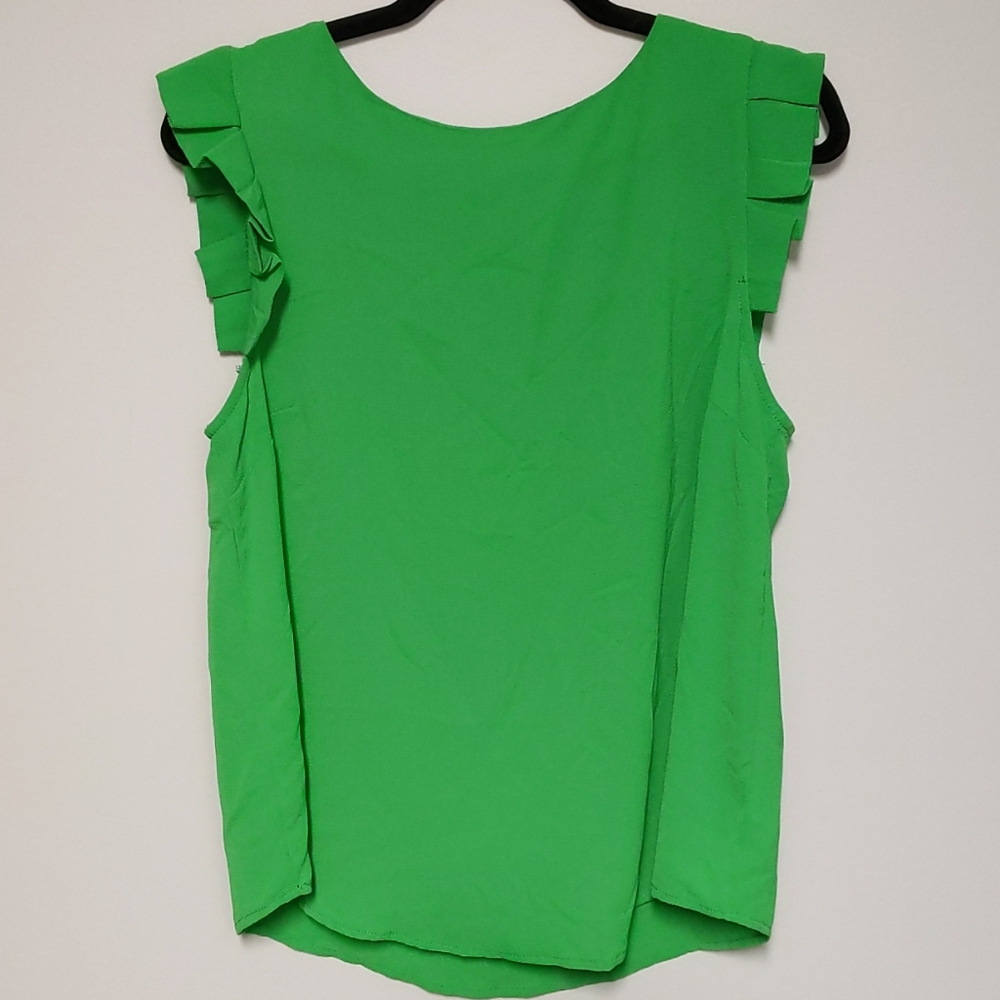 EUC monteau Sleeveless blouse